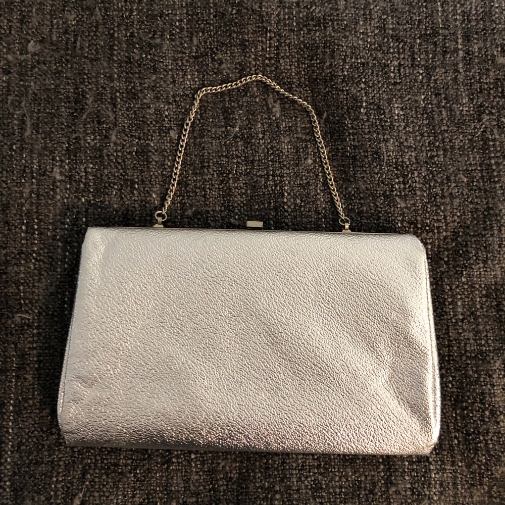 🎉5 for $25 sale🎉 silver vintage clutch purse